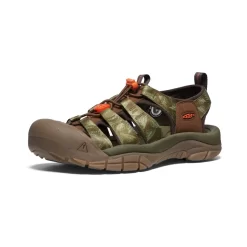 Keen Men's Newport Retro X Smokey Bear | Smokey Bear/Military Olive -Fashion Shoes 60a22a72b7fd3afc9878b4539a14b550f5828fa8