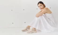 Keen Women's UNEEK Astoria Sandal X SNIDEL | Birch/Plaza Taupe -Fashion Shoes KEEN W UNEEKAstoriaxSNIDEL Lifestyle PDP Doublewide