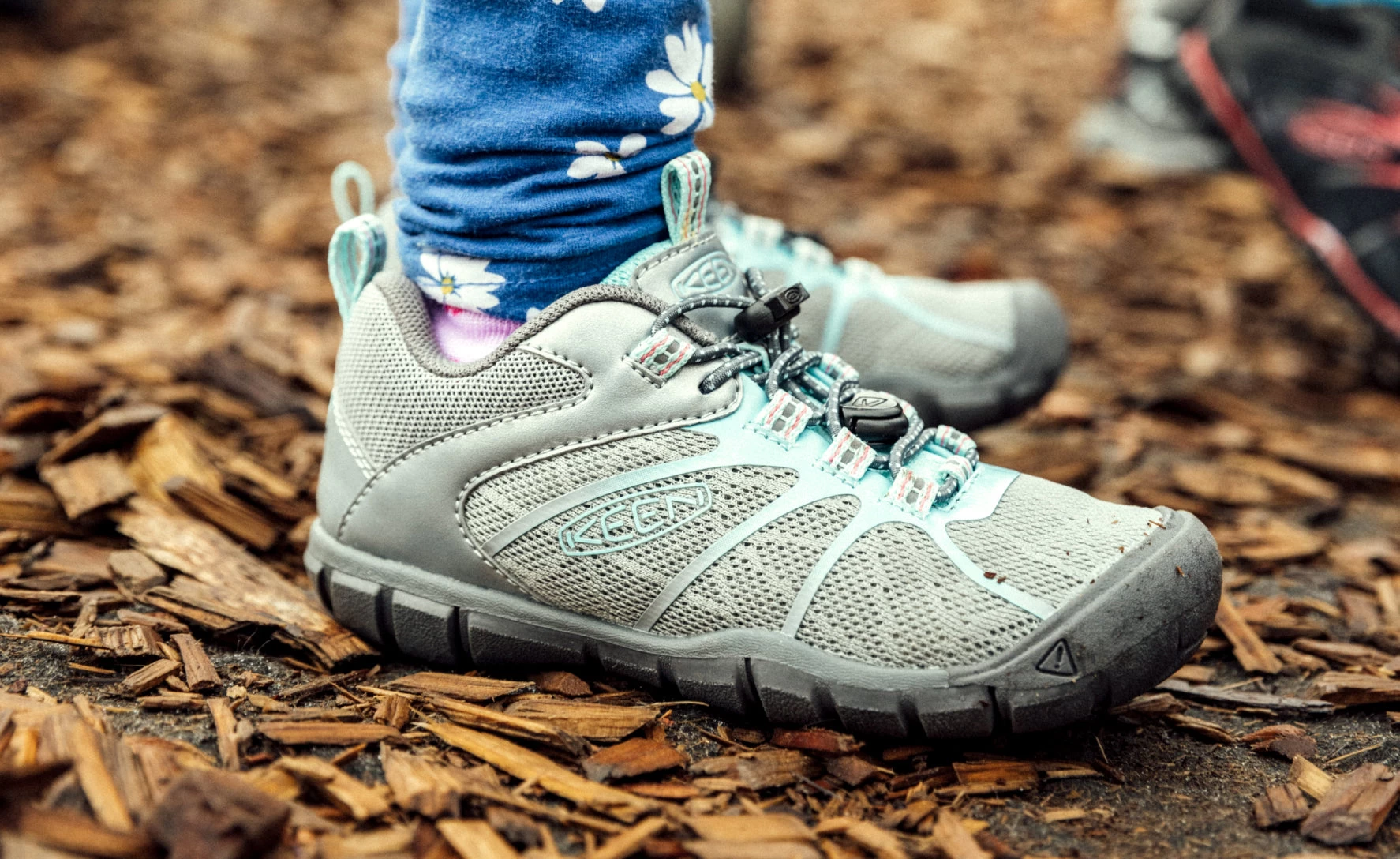 Keen Little Kids' Chandler 2 CNX Sneaker | Antigua Sand/Drizzle 5 Keen Little Kids' Chandler 2 CNX Sneaker | Antigua Sand/Drizzle - Image 5