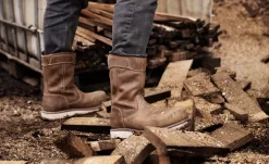 Keen Men's Cincinnati Wellington (Soft Toe) | Belgian/Off White 11 Keen Men's Cincinnati Wellington (Soft Toe) | Belgian/Off White -Fashion Shoes SDD 505 PDP Cincinnati 1026366 Top Image d69feb50 a246 4b18 b0e7 83fb74ae9c90