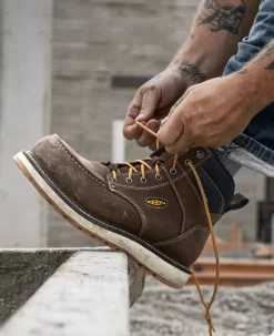 Keen Men's Cincinnati 6" Waterproof Boot (Carbon-Fiber Toe) | Dark Chocolate/Sandshell -Fashion Shoes SDD 505 PDP Cincinnati 1026885 Right Image