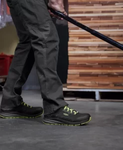 Keen Men's Vista Energy (Carbon-Fiber Toe) | Magnet/Green Glow -Fashion Shoes SDD 554 VistaEnergy 1026886 Right Image